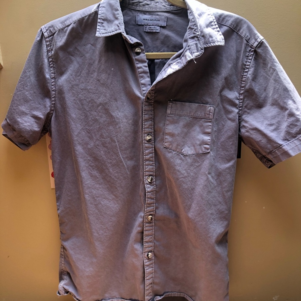 Men’s urban outfitters button down XS